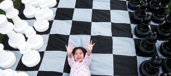 Как научить ребенка игре в шахматы