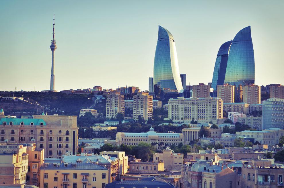 Довга, дружба и джаным, или Невероятные приключения блогера в Баку
