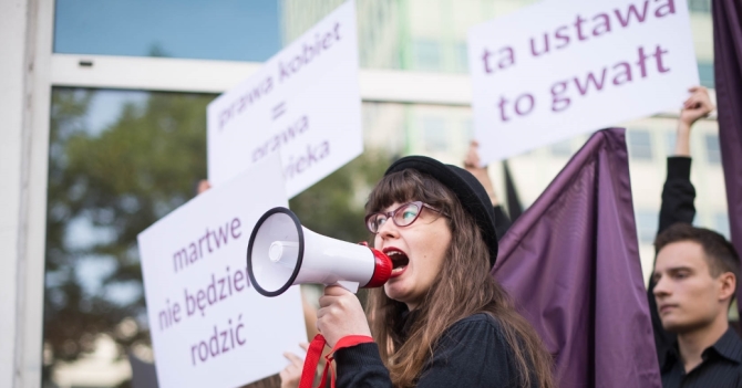 Сейм Польши отказался от полного запрета абортов