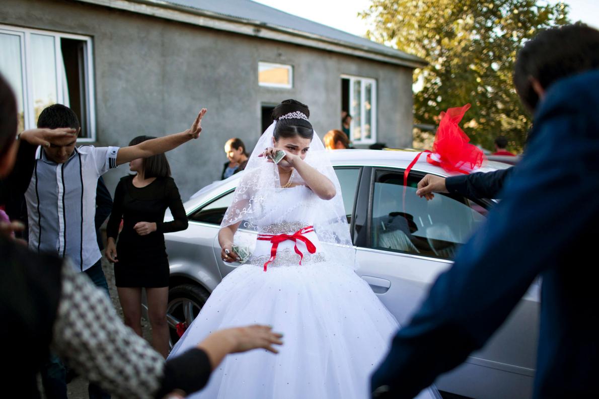 Свадьбы малолетних. Азербайджанская свадьба. Кавказская свадьба. Свадьба на Кавказе. Похищение невесты.