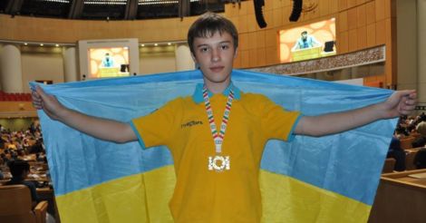 Золото Ирана: Украинский школьник Антон Ципко завоевал награду олимпиады по информатике