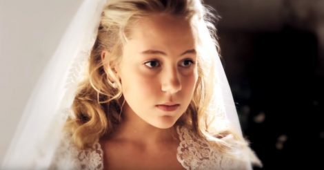 Дитя-невеста: Энджел МакГихи о замужестве в 13 лет
