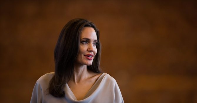 Анджелина Джоли: "Изнасилование не имеет ничего общего с сексом"
