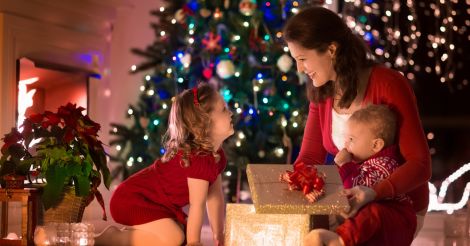 Baby's gift: 4 ідеї подарунків малюкам на новорічні свята
