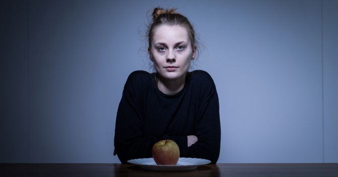 Коли їжа є ворогом: Чому стаються розлади харчової поведінки у підлітків