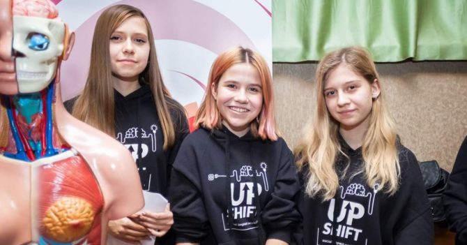 We are not shy: Зачем три харьковские школьницы создали образовательный проект о менструации