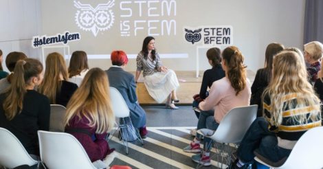 В Киеве запускается второй IT-модуль "Stem is Fem", который посвящен популяризации точных наук среди девушек