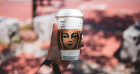 McDonald’s и Starbucks выпустили многоразовые стаканчики