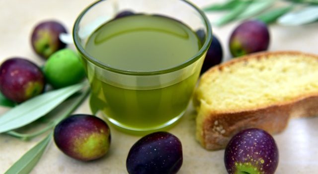 Как сделать полезное оливковое масло в домашних условиях 