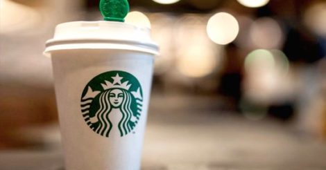 Мусульманка подала иск на Starbucks из-за надписи на ее стакане