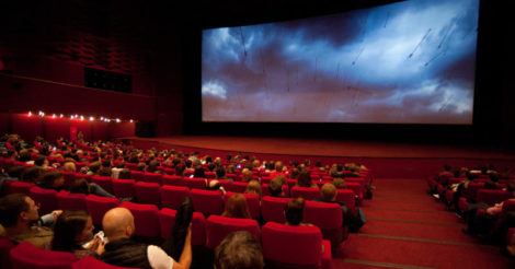 Украинские кинотеатры теперь могут работать в "красной" зоне