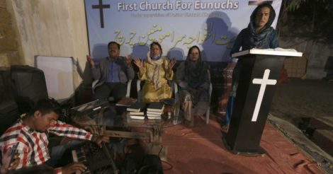 Трансгендеры Пакистана создали свою церковь