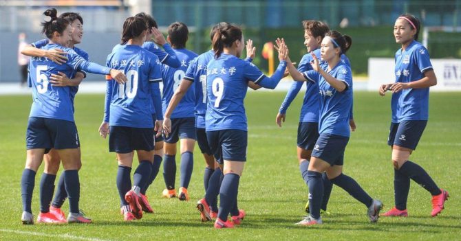 Футбольный матч женской команды в Китае отменили из-за цвета волос спортсменки