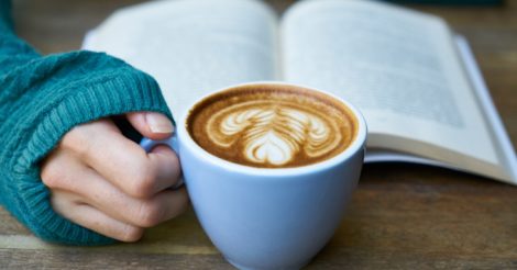Книга, кофе, плед: 7 новинок для уютных вечеров