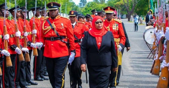Женщина впервые заняла пост президента Танзании