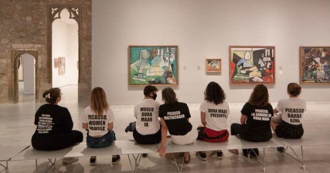 Активистки провели акцию протеста в музее Пикассо: и не просто так