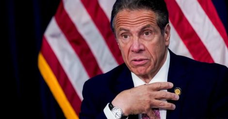 Экс-губернатор Нью-Йорка обвиняется в сексуальном преступлении: на него уже подали в суд
