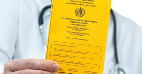 Подделка документов о вакцинации от коронавируса: куда сообщать о таких случаях