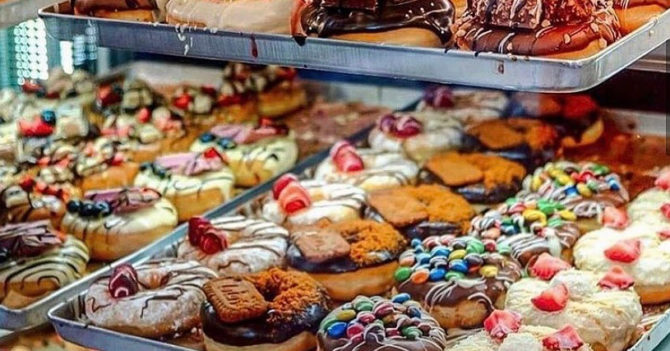 В Киеве открыли первую пончишную сети Royal Donuts