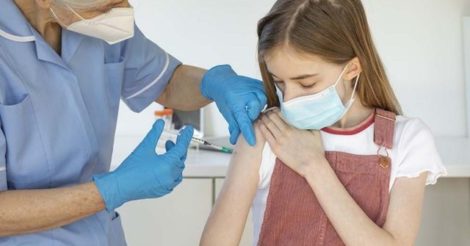 В Индонезии разрешили вакцинацию детей 6-11 лет китайской вакциной Sinovac