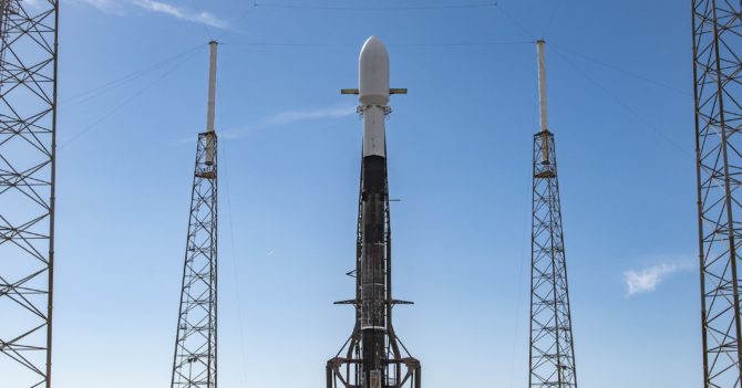 Компания SpaceX будет выводить на орбиту украинский спутник: подробности