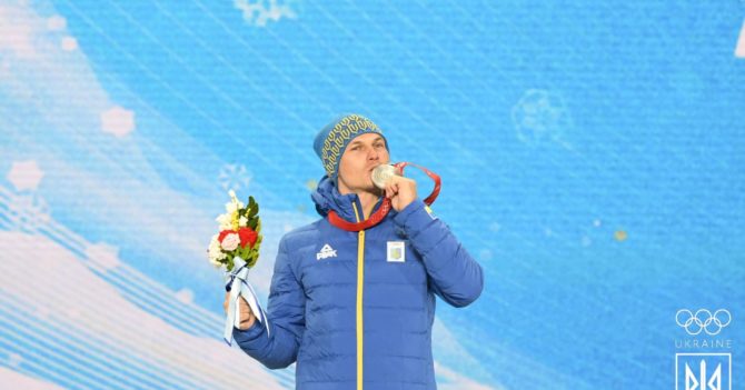 Олимпиада-2022: украинец Александр Абраменко завоевал первую медаль для сборной
