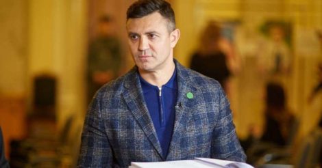 Сексизм среди депутатов: Николай Тищенко оскорбил депутатку во время заседания