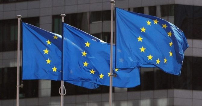 Усі 27 країн ЄС підтримують статус кандидата для України — Bloomberg