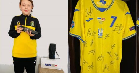 Київський школяр продав футболку з Євро-2021 для допомоги ЗСУ
