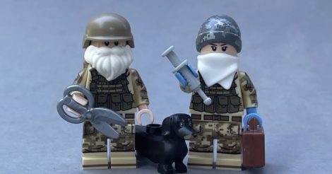 Компанія The Brothers Brick випустила LEGO-фігурки українських військовослужбовиць