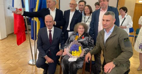 Ліна Костенко отримала Орден почесного легіону —  найвищу нагороду Франції