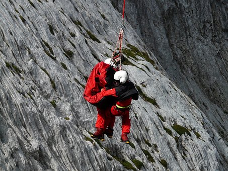 Для гірських туристів у Карпатах розробили застосунок «Порятунок у горах»