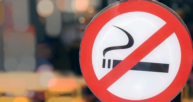 Нова Зеландія першою у світі заборонила майбутнім поколінням курити тютюн