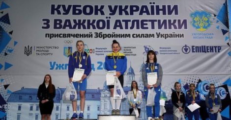 Медпрацівниця з Чернівців Ангеліна Ломачинська здобула перемогу у змаганнях з важкої атлетики