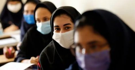 В Ірані масово труять школярок, щоб закрити школи для дівчат: батьки вийшли на протести