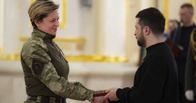 Президент України відзначив державними нагородами захисниць України