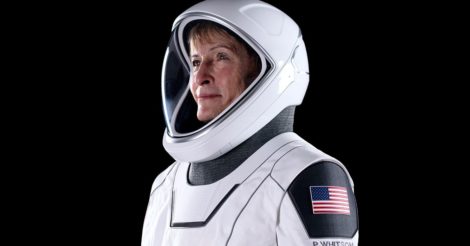 Космічний туризм SpaceX: уперше космічний екіпаж очолила жінка