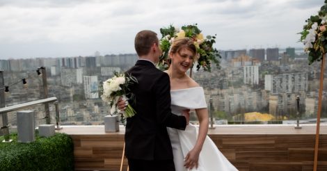 Українські волонтери та бренди безоплатно влаштовують весілля для захисниць: деталі
