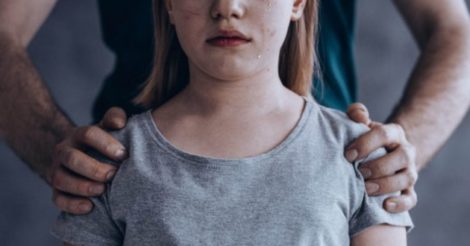 У Черкасах неповнолітній зґвалтував 12-річну дівчинку: подробиці