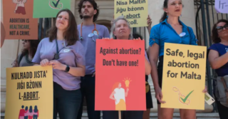 На Мальті жінку судять за проведення медикаментозного аборту