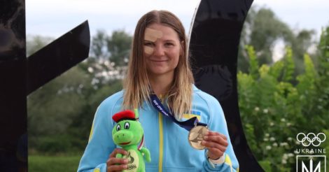 Українка Вікторія Ус здобула "золото" у байдарці-кросі: фото