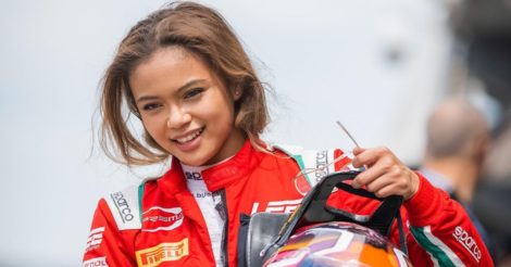 Філіппінська автогонщиця стала першою жінкою в академії пілотів команди «Формули-1»