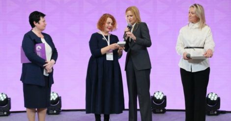 Українська гінекологиня Наталія Лелюх отримала першу відзнаку Українського жіночого конгресу