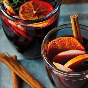 Глінтвейн з вермутом — зігрівальний напій для прохолодних вечорів