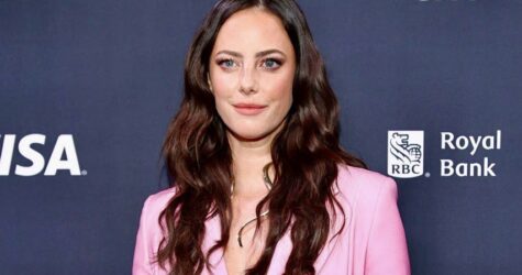 Кая Скоделаріо на червоній доріжці TIFF у прикрасах українського бренду SOVA