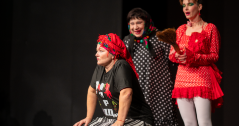 Український театр подарував Вроцлаву легендарну комедію «За двома зайцями»