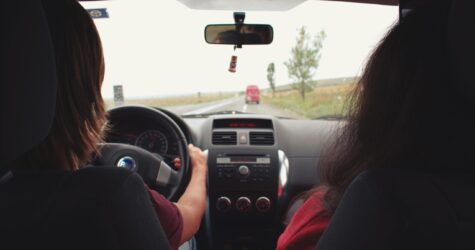 Жінки в дорозі: як водійки та пасажирки змінюють економіку та безпеку подорожей