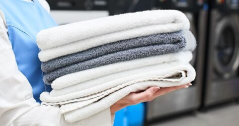 Як отримати ідеально чистий одяг та білизну: професійні послуги пральні