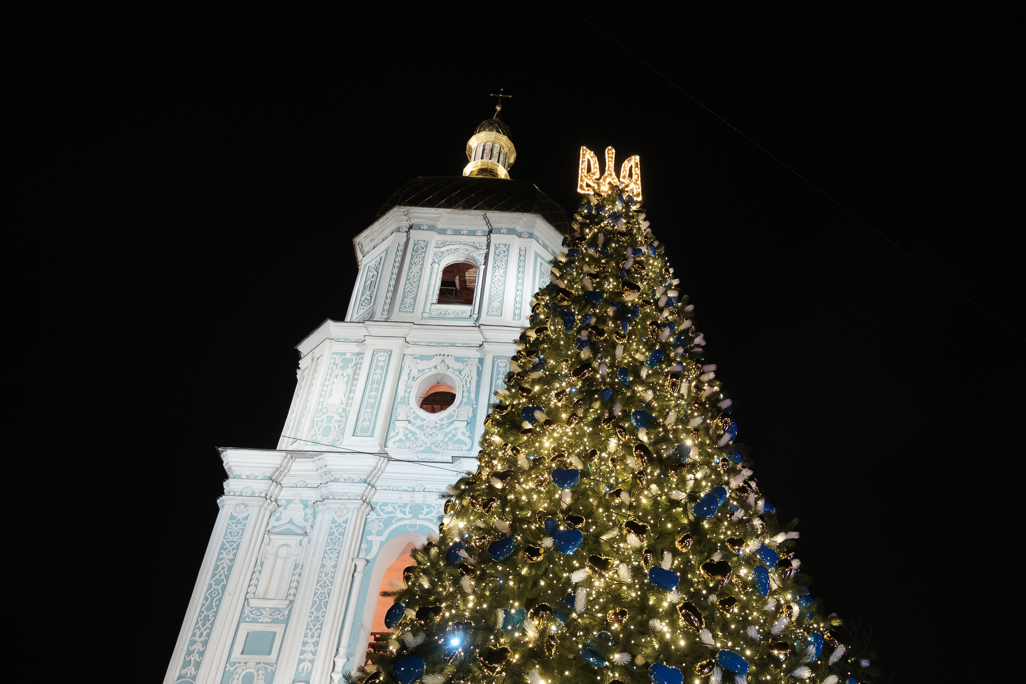 головна ялинка