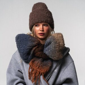 SYNDICATE KYIV випустив лімітований дроп аксесуарів ручної роботи, створених людьми літнього віку